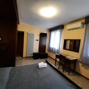  Bed & Breakfast Canal